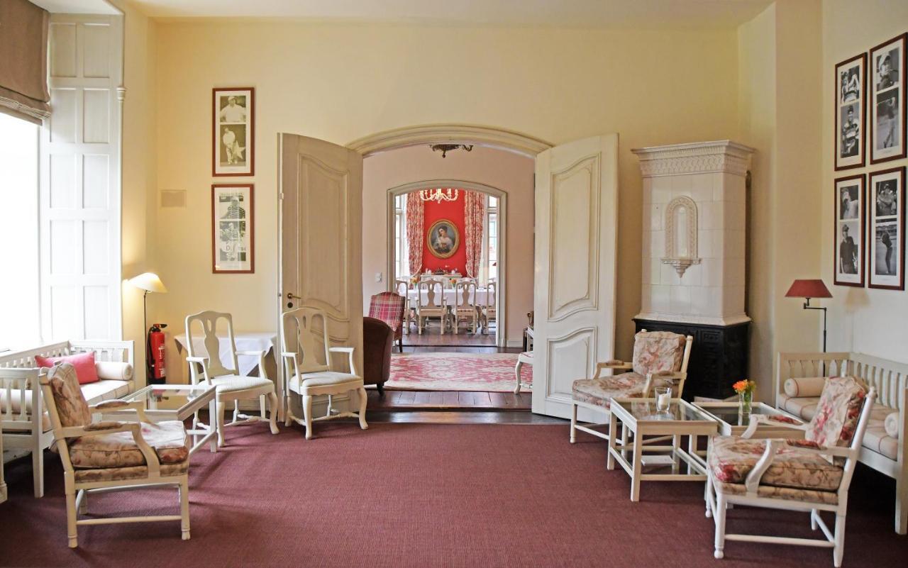 Alveslohe Hotel & Gaestehaus Gut Kaden מראה חיצוני תמונה